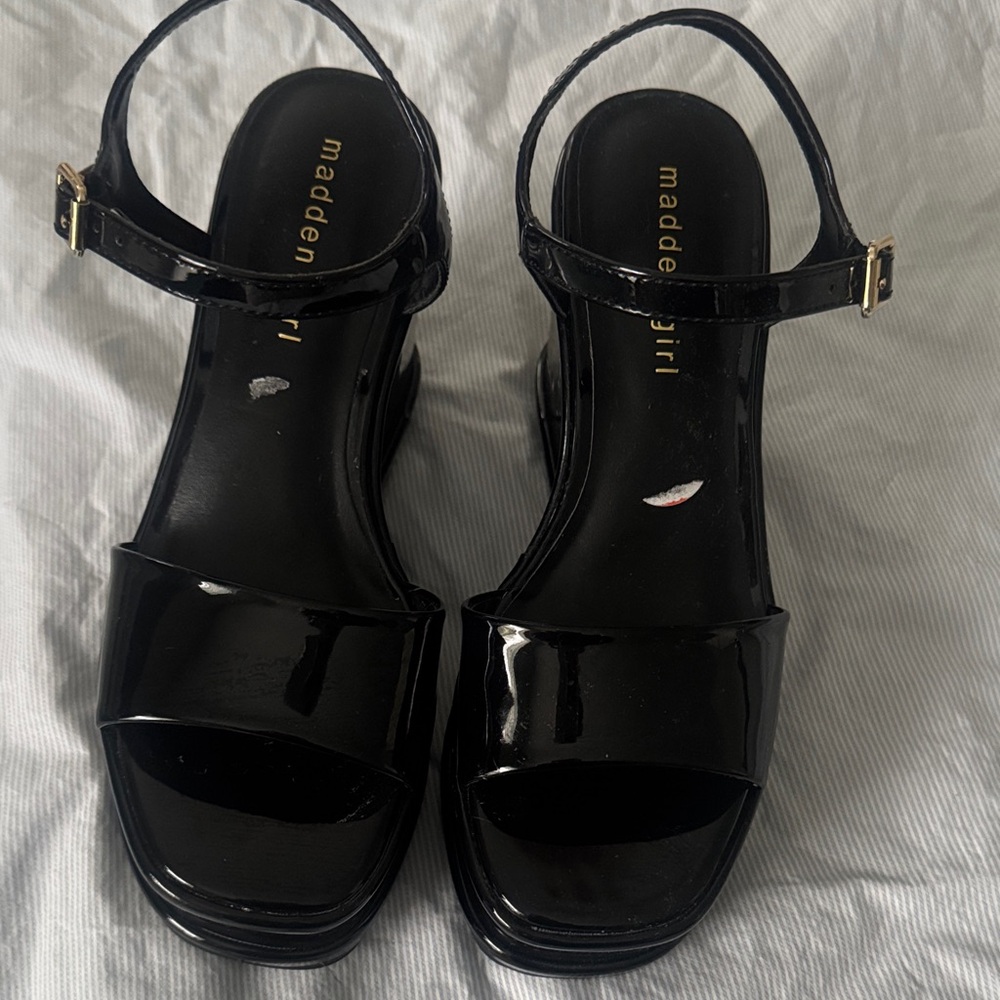 Madden Girl Black Patent Platform Sandals size 7.  EUC